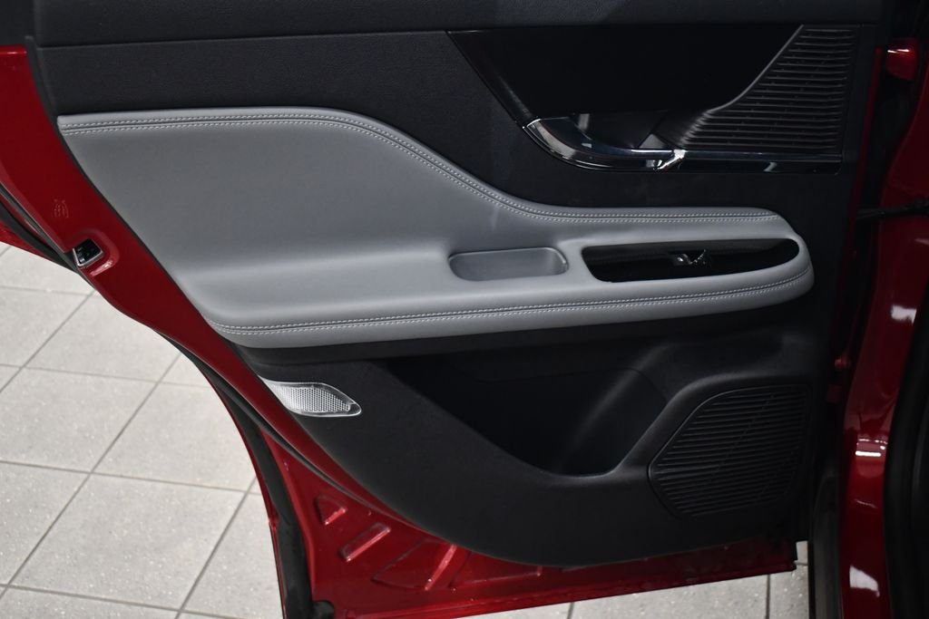 Used 2022 Red Lincoln Standard image 28