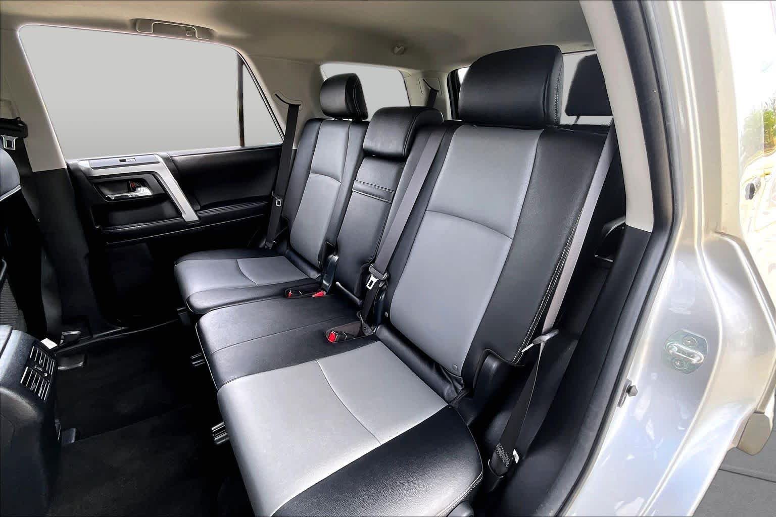 Used 2022 Classic Silver Metallic Toyota SR5 Premium image 21