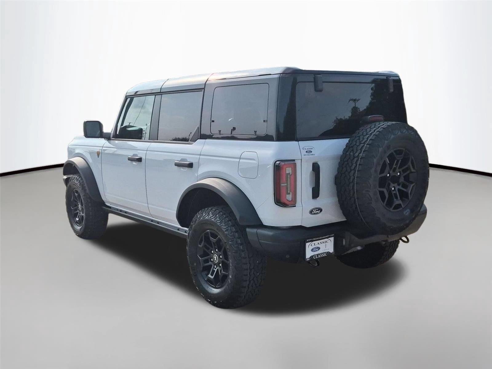 New 2026 Oxford White Ford Badlands® image 3