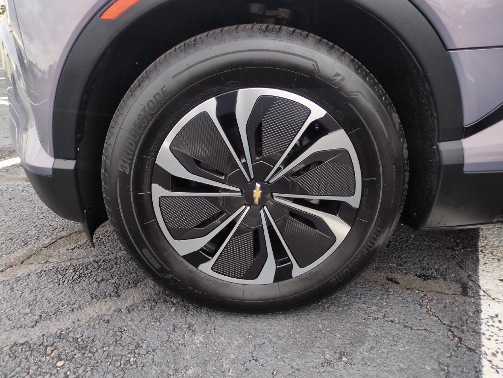 Used 2024 Galaxy Gray Metallic Chevrolet LT image 26