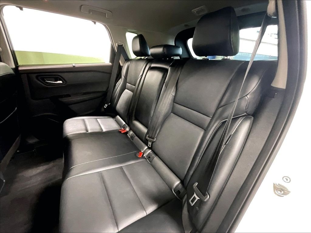 Used 2023 White Nissan SV image 15