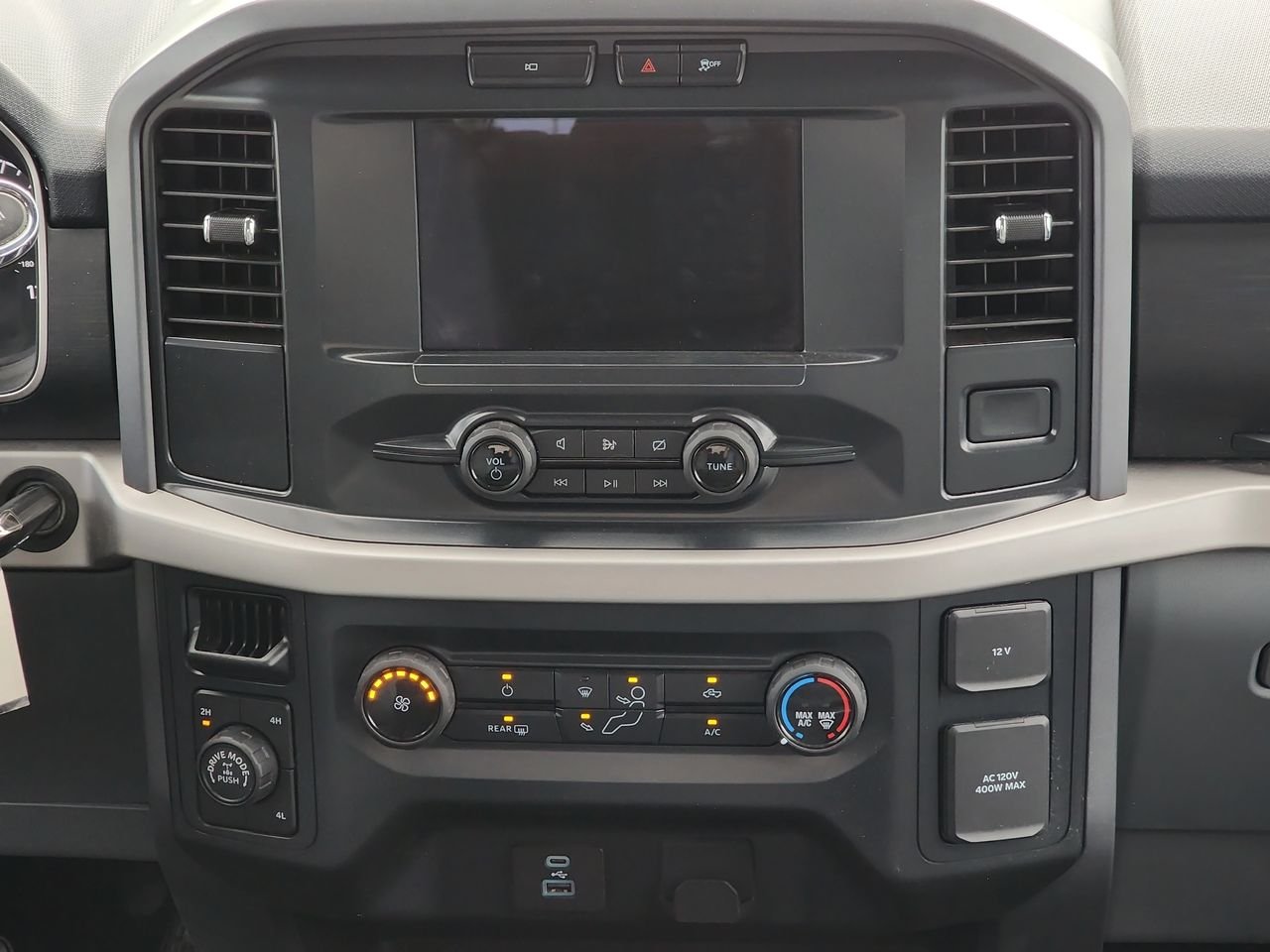 Used 2022 Red Ford XLT image 18