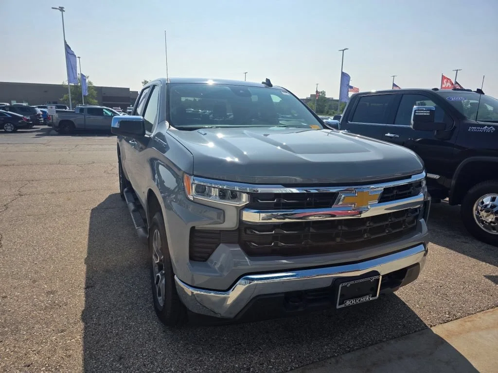 Used 2024 Slate Gray Metallic Chevrolet LT (2FL) image 2