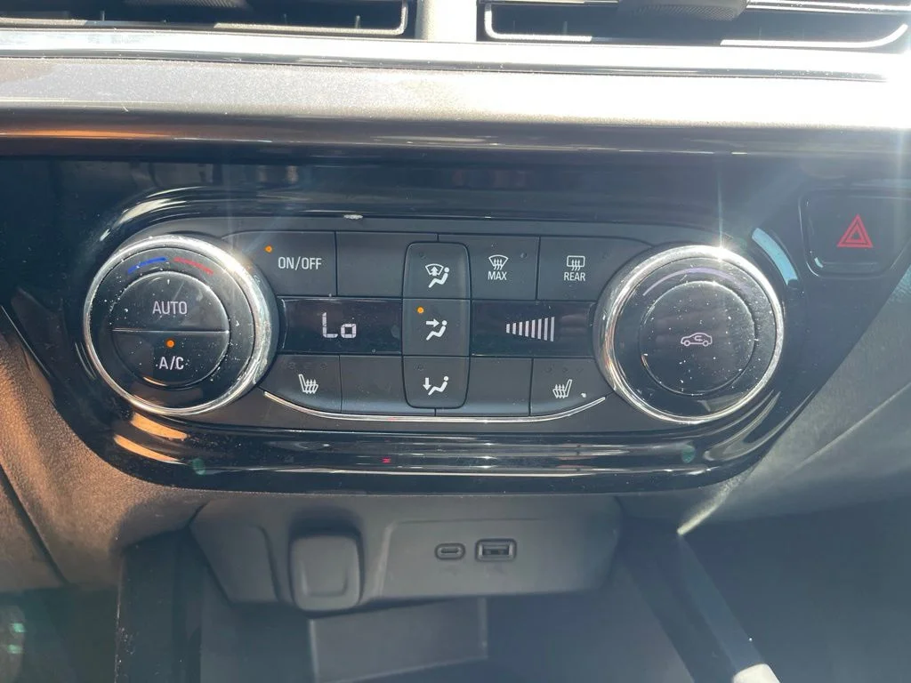 Used 2024 Summit White Chevrolet ACTIV image 22