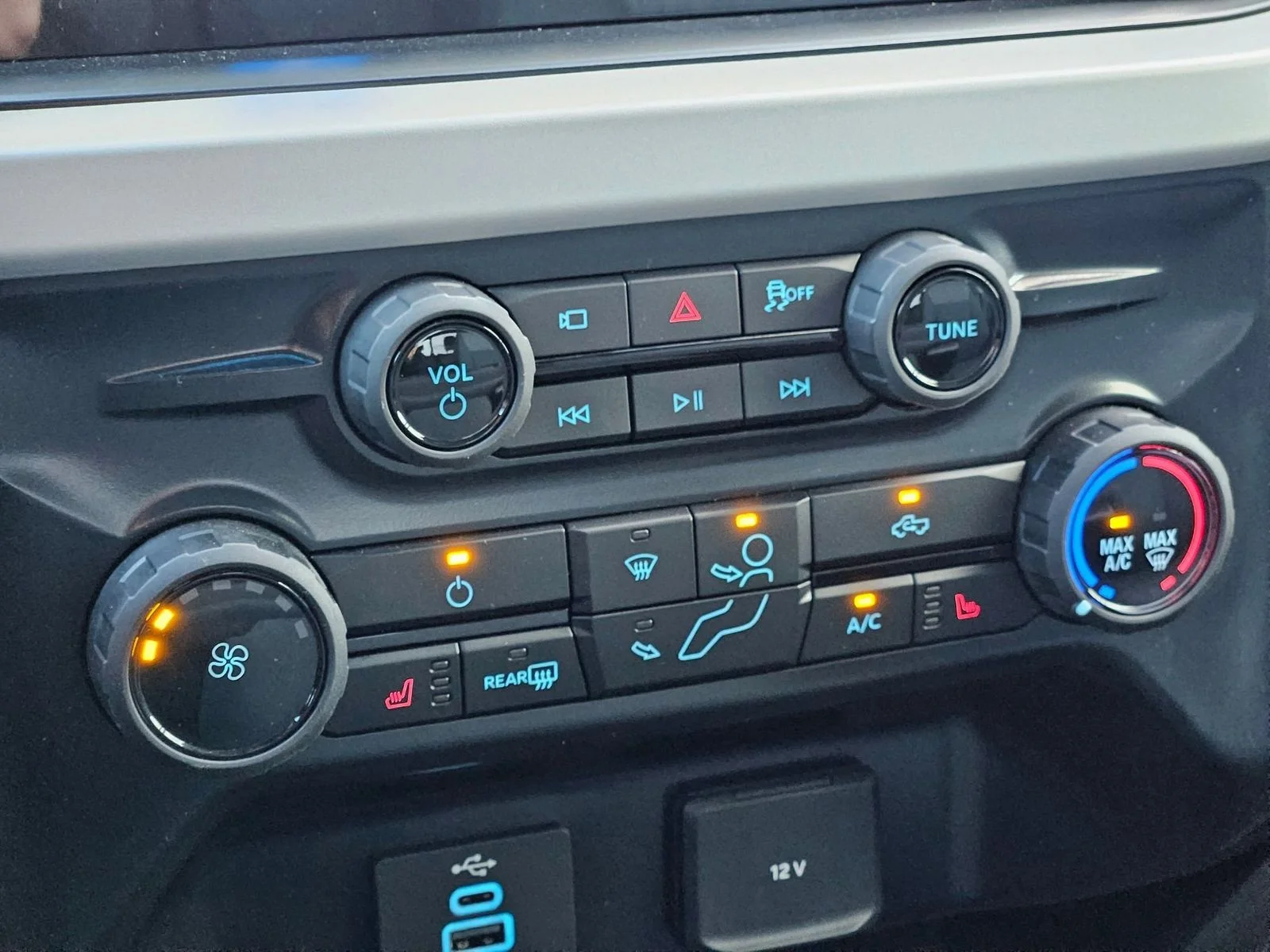 New 2026 Oxford White Ford F-350® XLT image 20