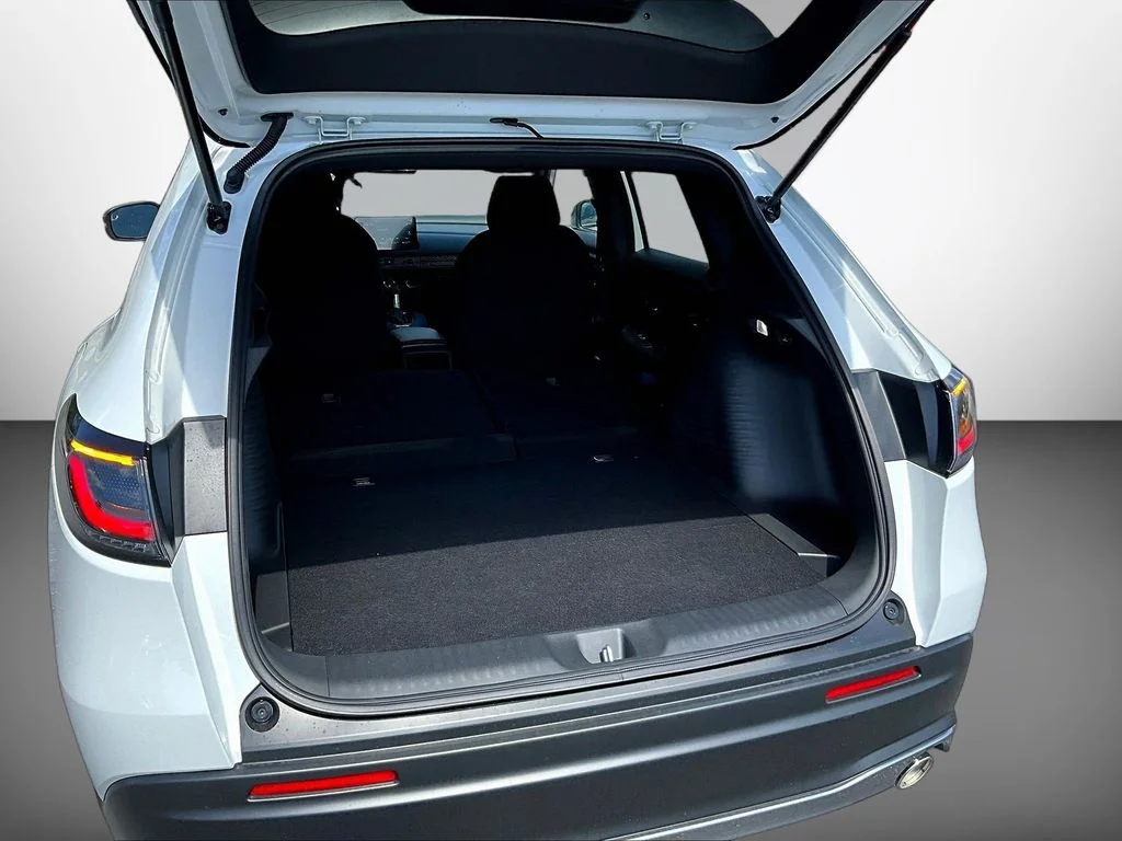 New 2027 Platinum White Pearl Honda Sport AWD image 8