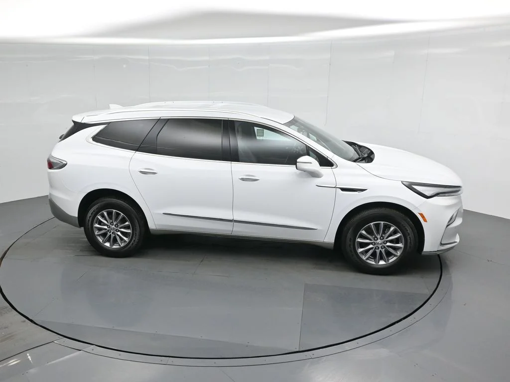 Used 2024 White Buick Premium Group image 57