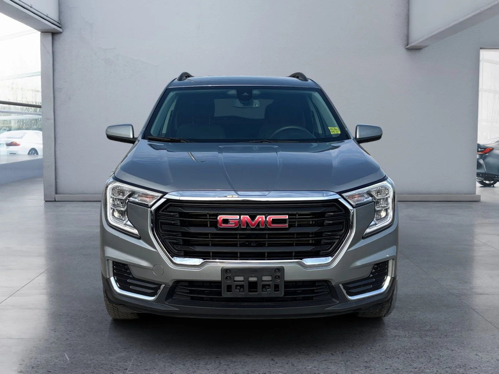 Used 2024 Summit White GMC SLE image 8
