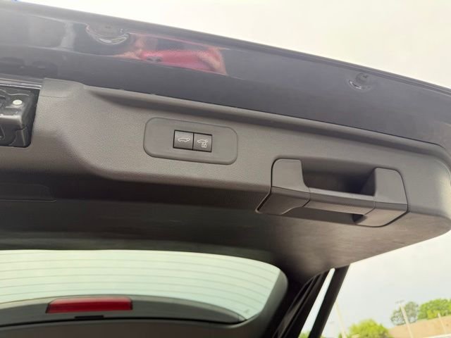 Used 2025 Blue Toyota XLE image 12