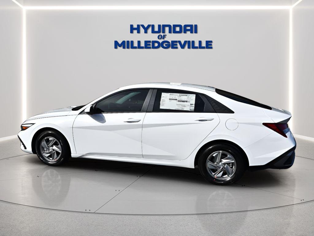 New 2026 Serenity White Hyundai SE image 2