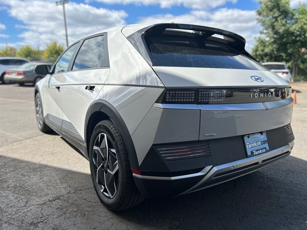 Used 2023 Gray Hyundai SEL image 7
