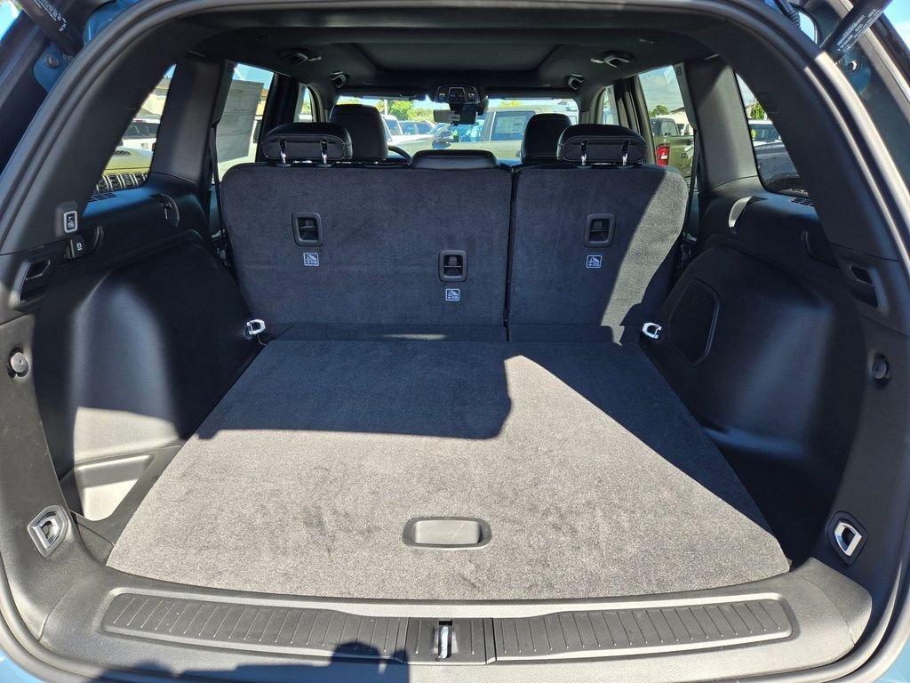 New 2026 Steel Blue Exterior Paint Jeep Limited Reserve image 6