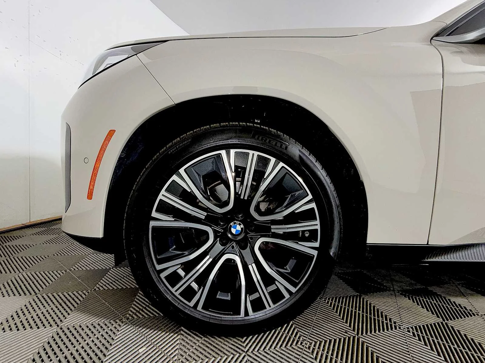 2026 BMW X3 30 - Photo 8