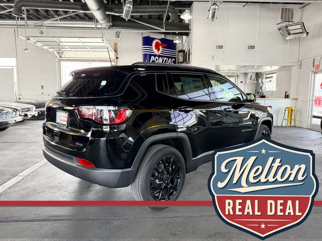 New 2025 Black Jeep Latitude image 13