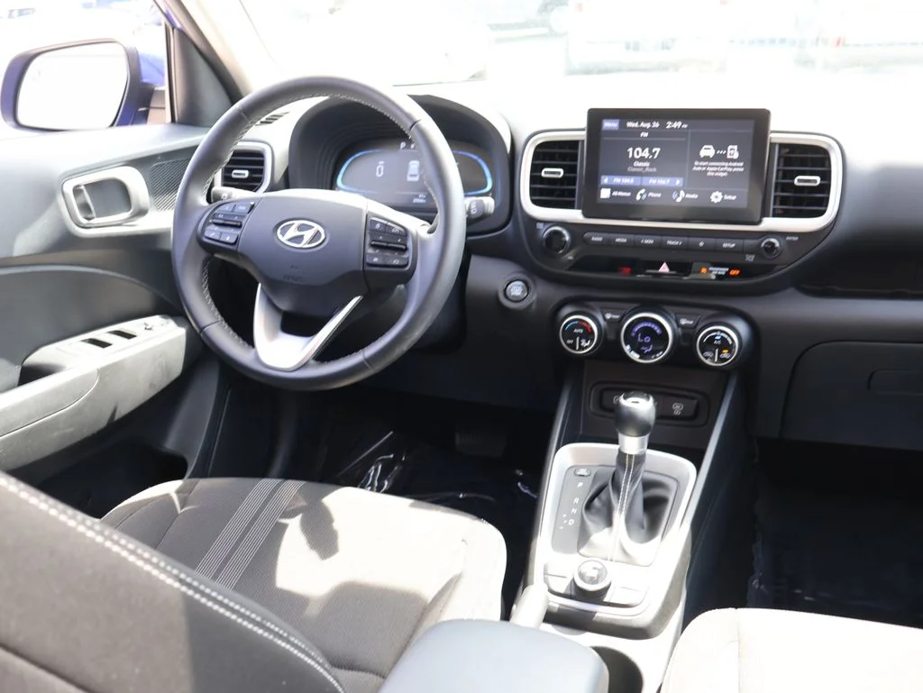 Used 2025 Blue Hyundai SEL image 12