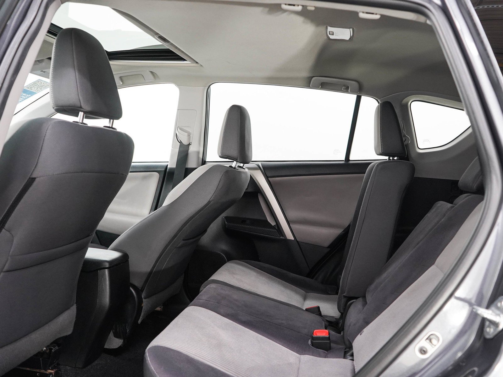 Used 2015 Magnetic Gray Metallic Toyota Xle image 15