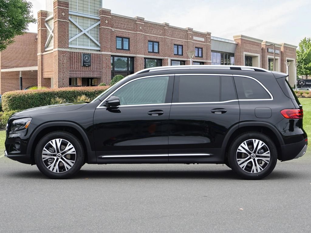Used 2025 Night Black Mercedes-Benz GLB 250 image 8