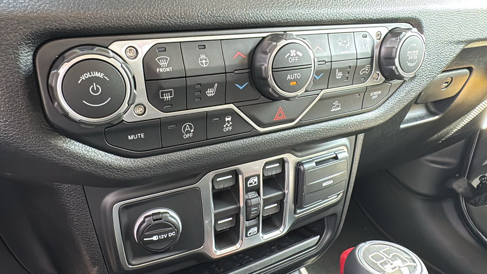 New 2026 Granite Crystal Metallic Clear-Coat Exterior Paint Jeep 85th Anniversary Edition image 19