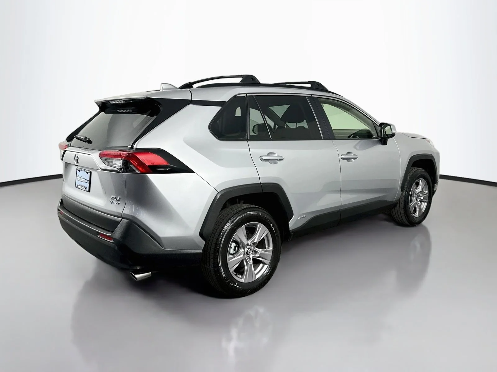 Certified Used 2025 Silver Toyota XLE image 7