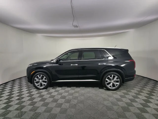 Used 2020 Black Hyundai SEL image 2