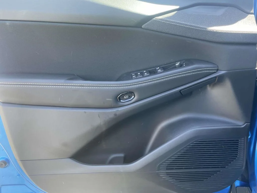 New 2026 Hydro Blue Pearlcoat Jeep Laredo image 27