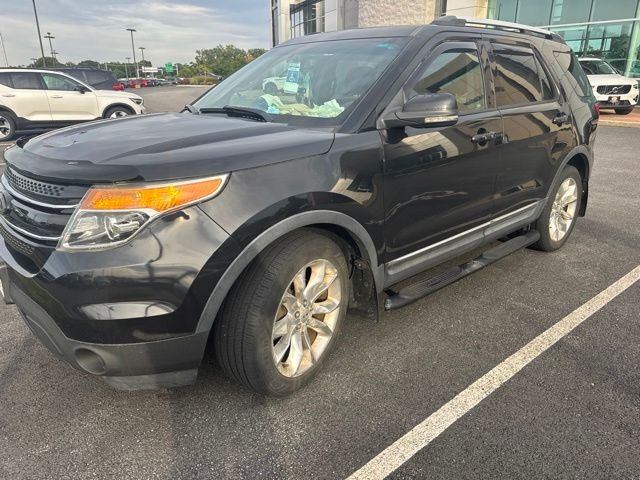 Used 2013 Black Ford Limited image 1