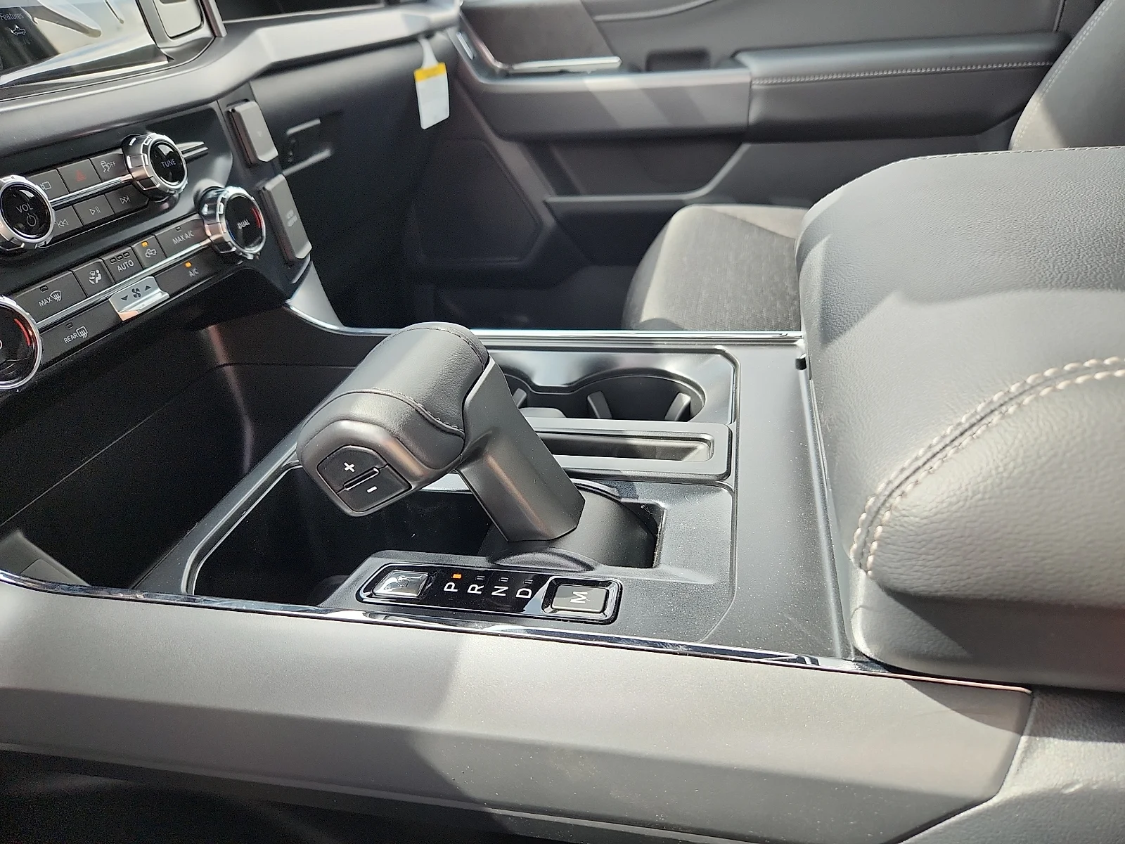 New 2026 Carbonized Gray Metallic Ford XLT image 25
