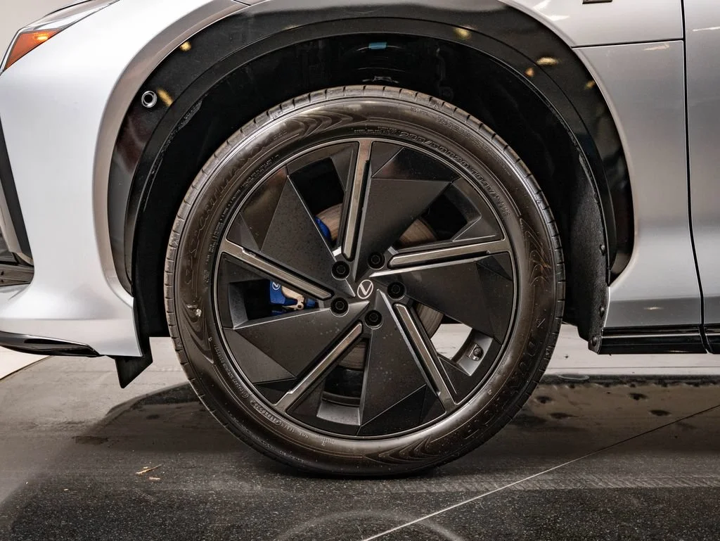 New 2026 Onyx Black Lexus 550e F Sport image 13