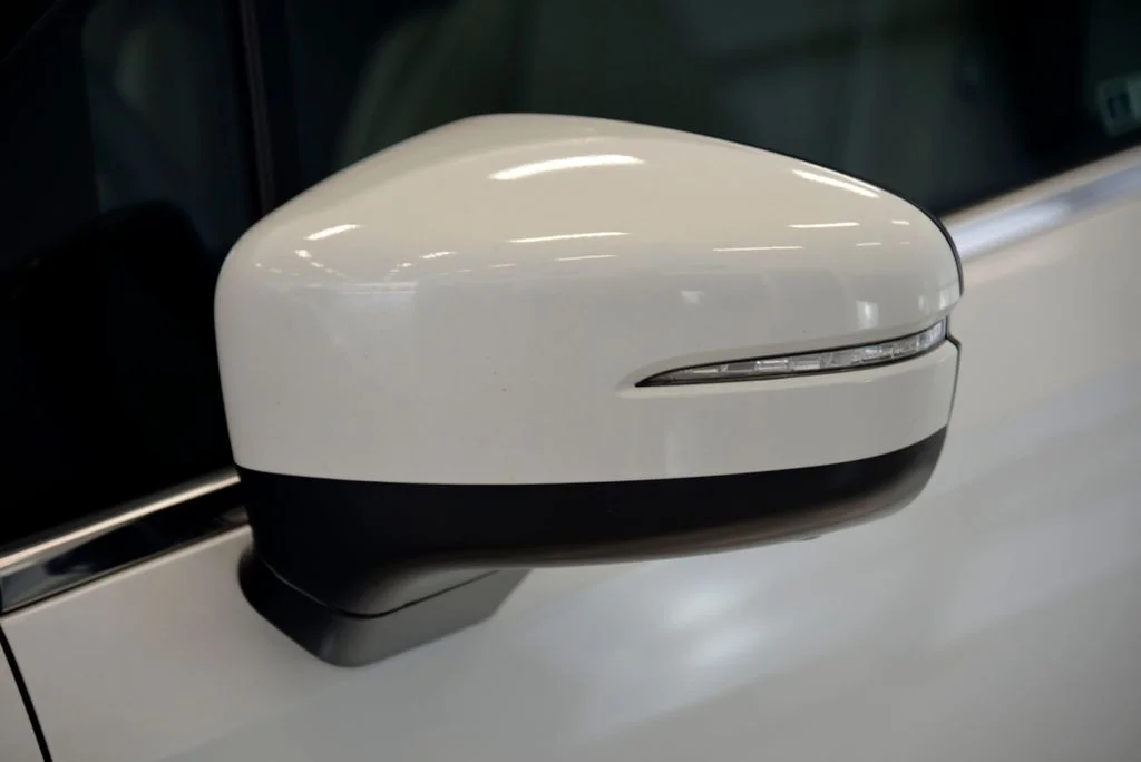Used 2023 White Honda EX-L image 12