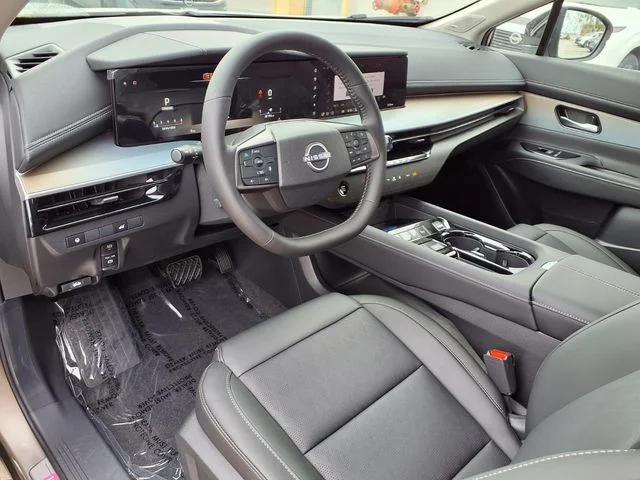 New 2027 Champagne Silver Metallic Nissan Platinum image 12