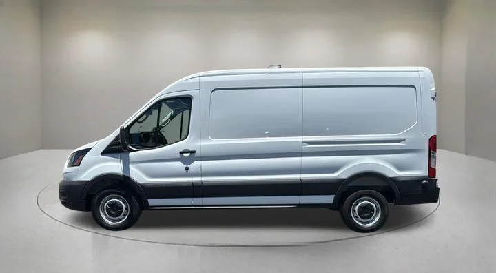 New 2026 Oxford White Ford Cargo Van image 3