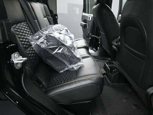 New 2026 Black Clear-Coat Exterior Paint Jeep Sport S image 24