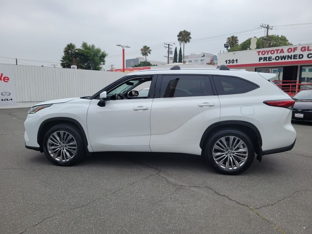 2023 Toyota Highlander Platinum - Photo 8