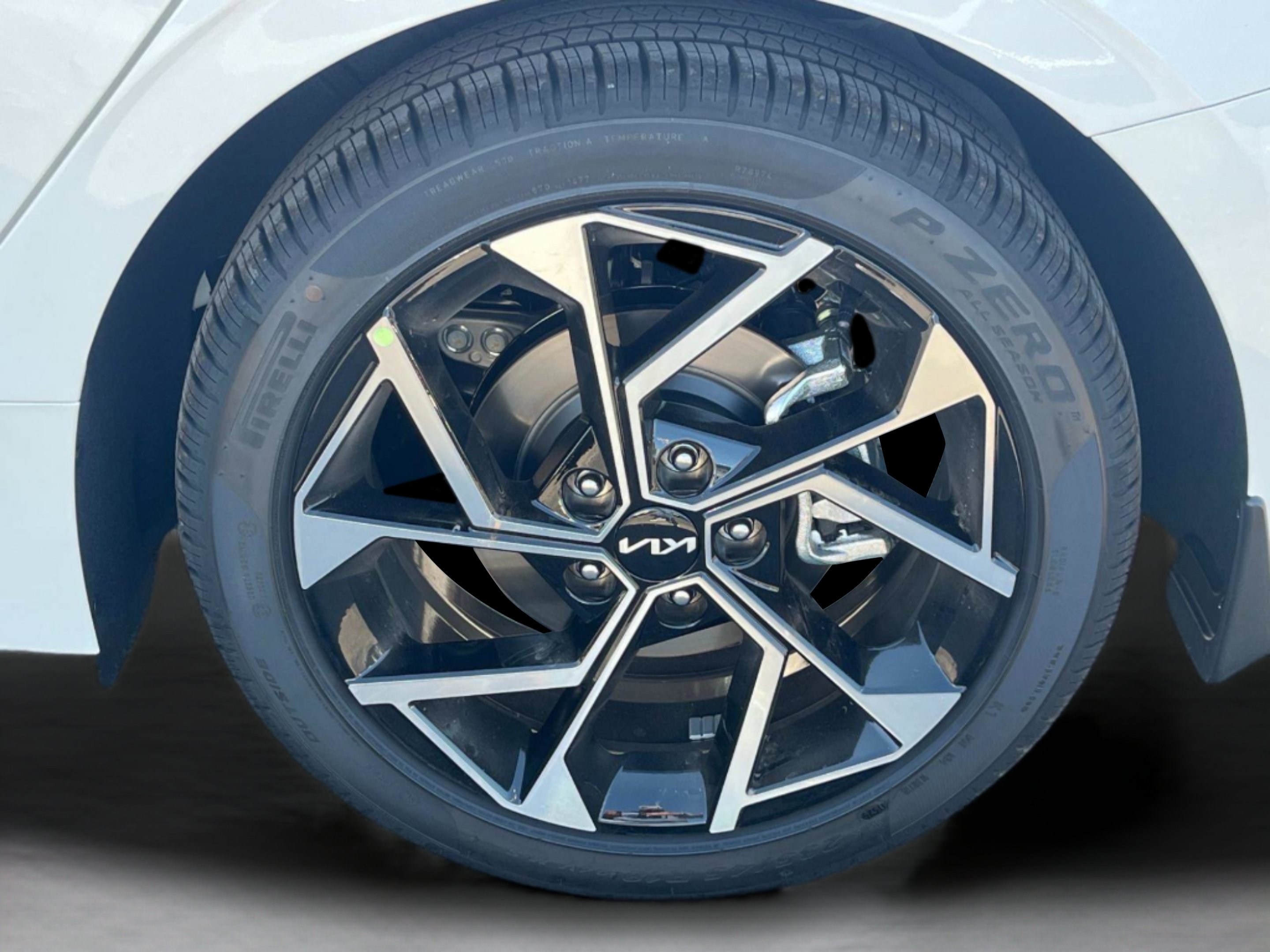 New 2026 Snow White Pearl Kia EX image 36