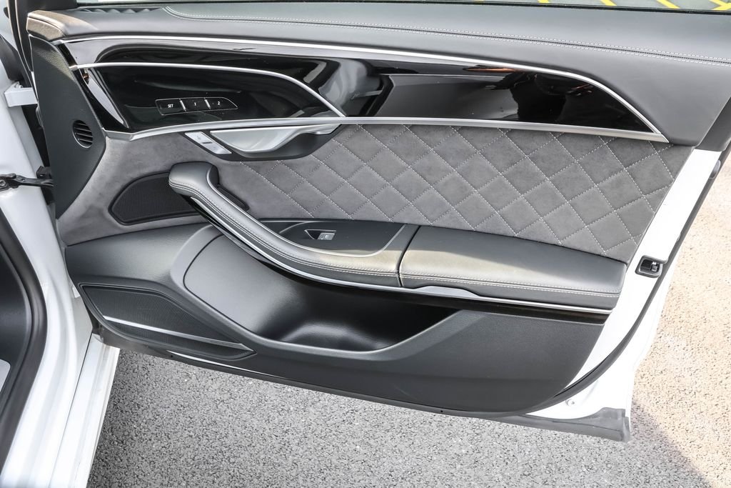 2023 Audi S8 Base - Photo 44
