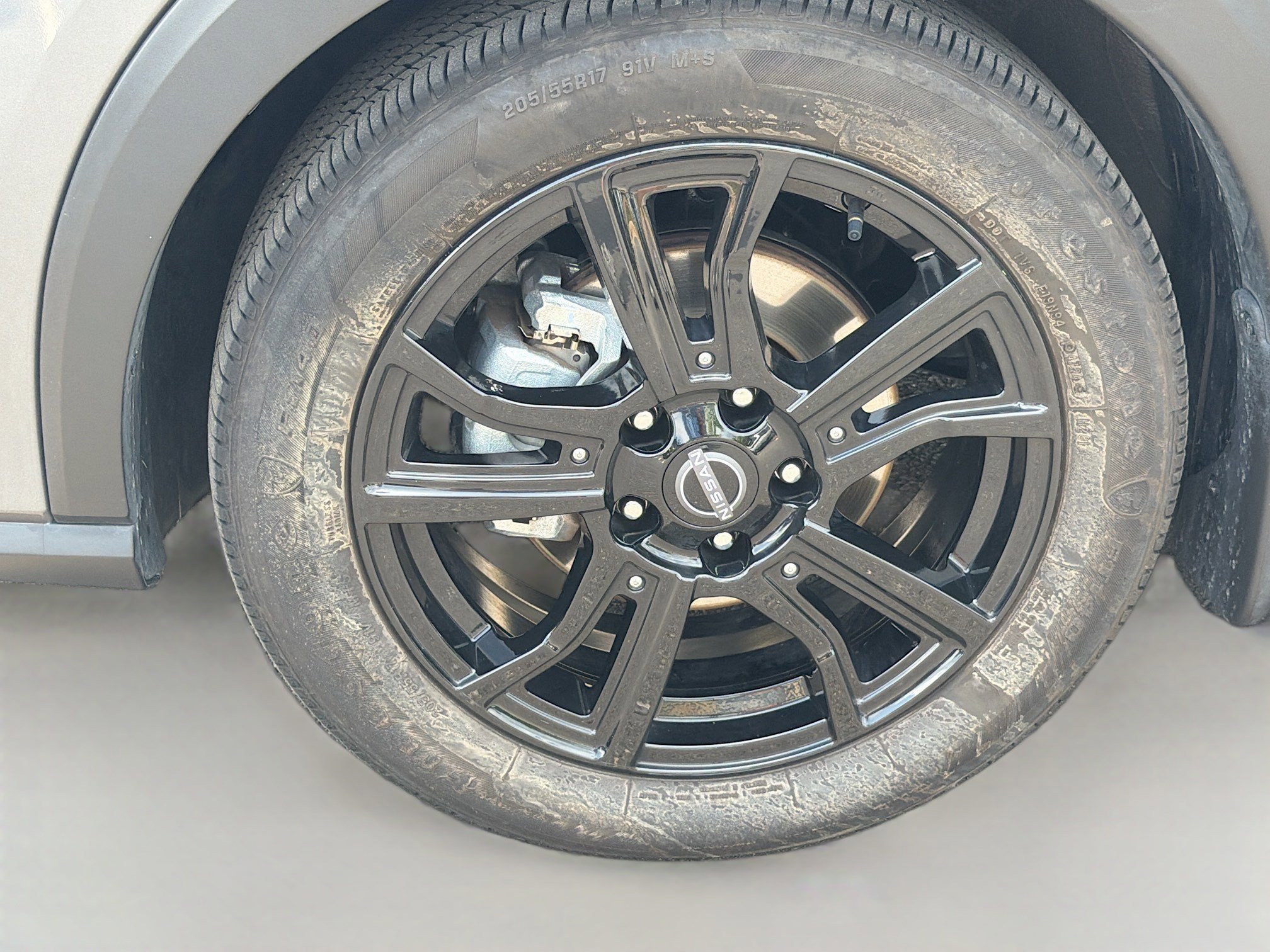 Used 2023 Gun Metallic Nissan SR image 9