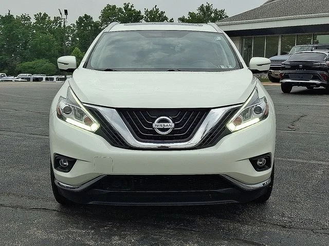 Used 2018 White Nissan Platinum image 7