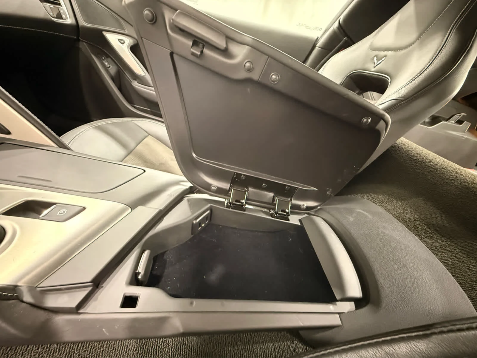 Used 2018 Arctic White Chevrolet Grand Sport 3LT image 18