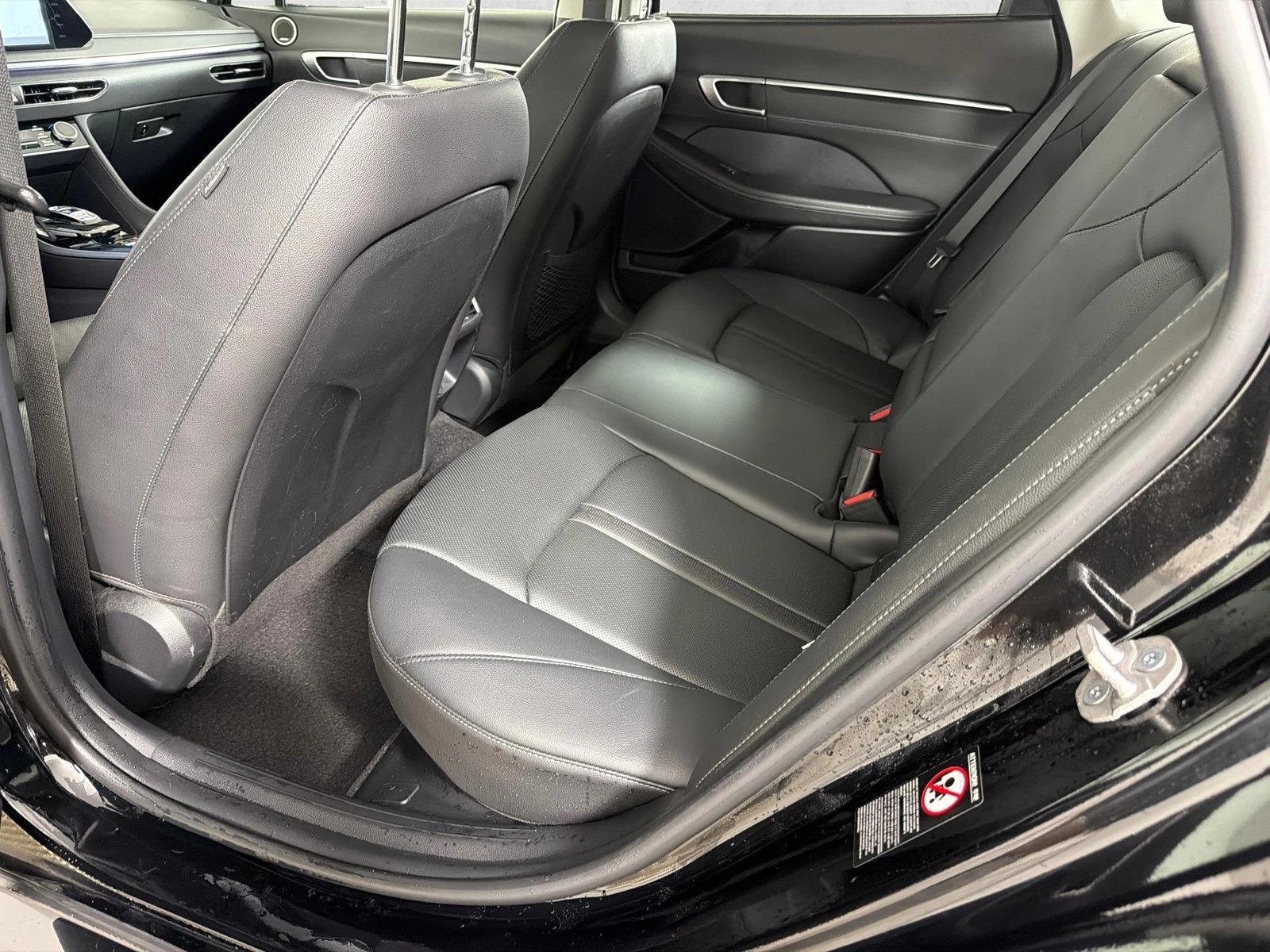 Used 2023 Onyx Black Hyundai Limited image 22