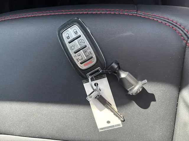 Used 2023 Velvet Red Pearlcoat Chrysler LX image 29