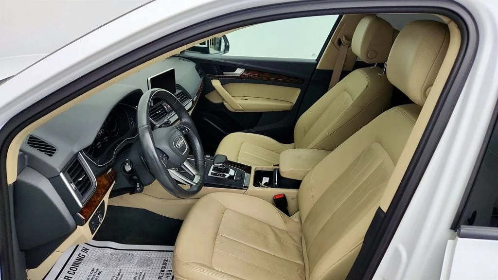Used 2018 Ibis White Audi 2.0 TFSI Premium Plus w/ Navigation Pkg & Cold Weather Pkg image 21