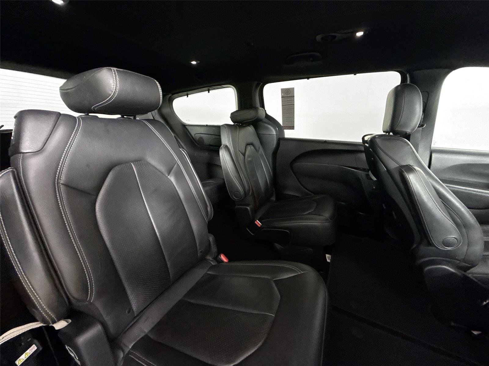 Used 2020 Ceramic Gray Clearcoat Chrysler Touring L Plus image 39