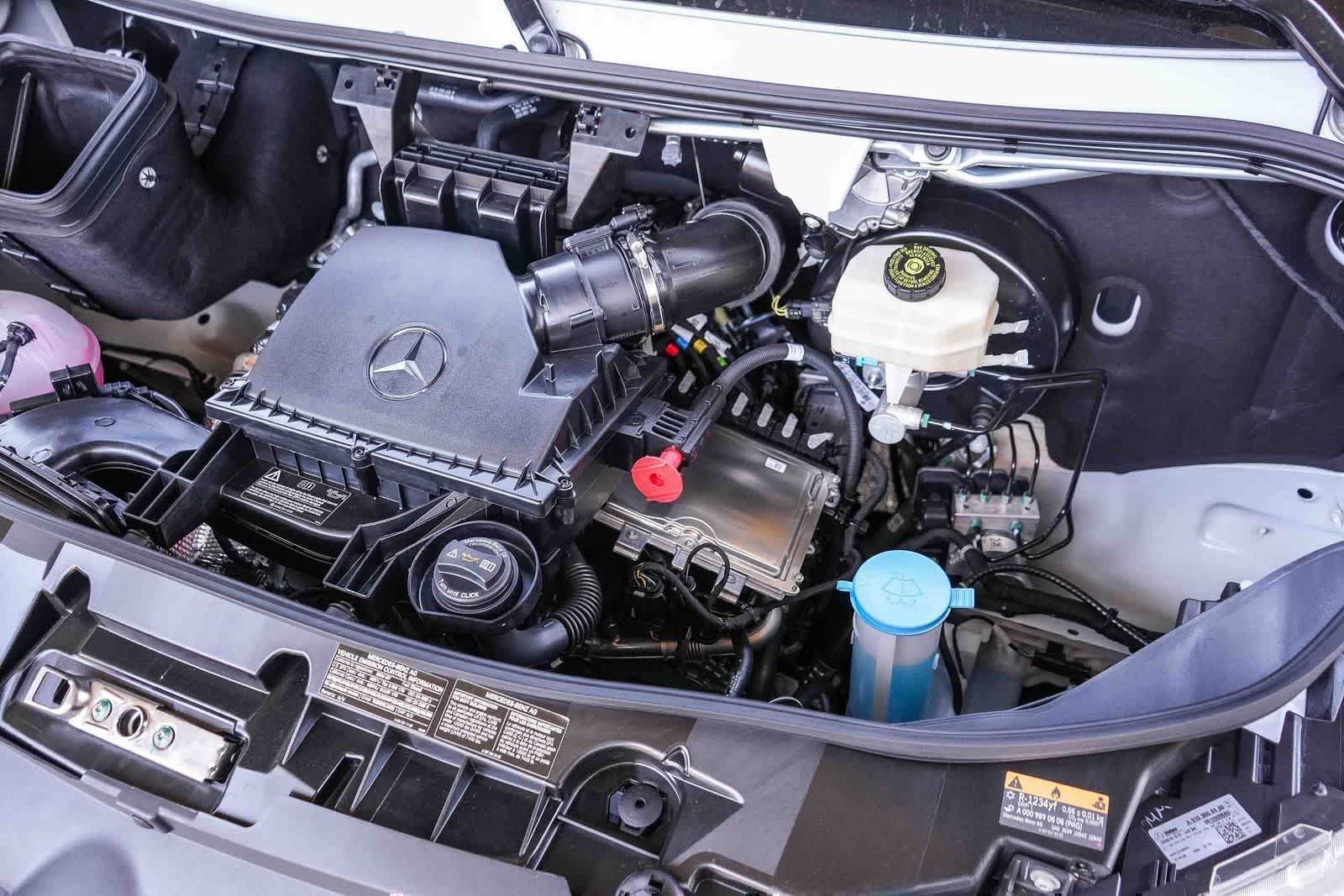 New 2026 Arctic White Mercedes-Benz Cargo 144WB High Roof RWD 2.0L I4 Diesel Turbo SO image 32