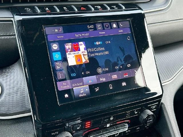 Used 2025 Black Jeep Altitude X image 15