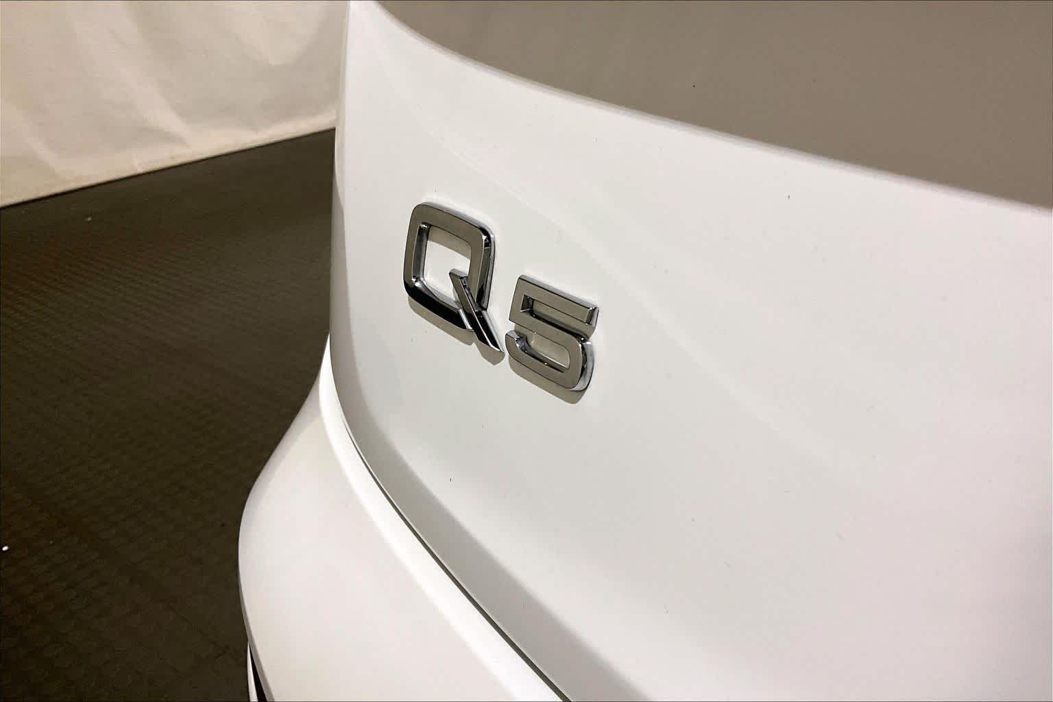 Used 2019 Ibis White Audi Premium Plus image 9