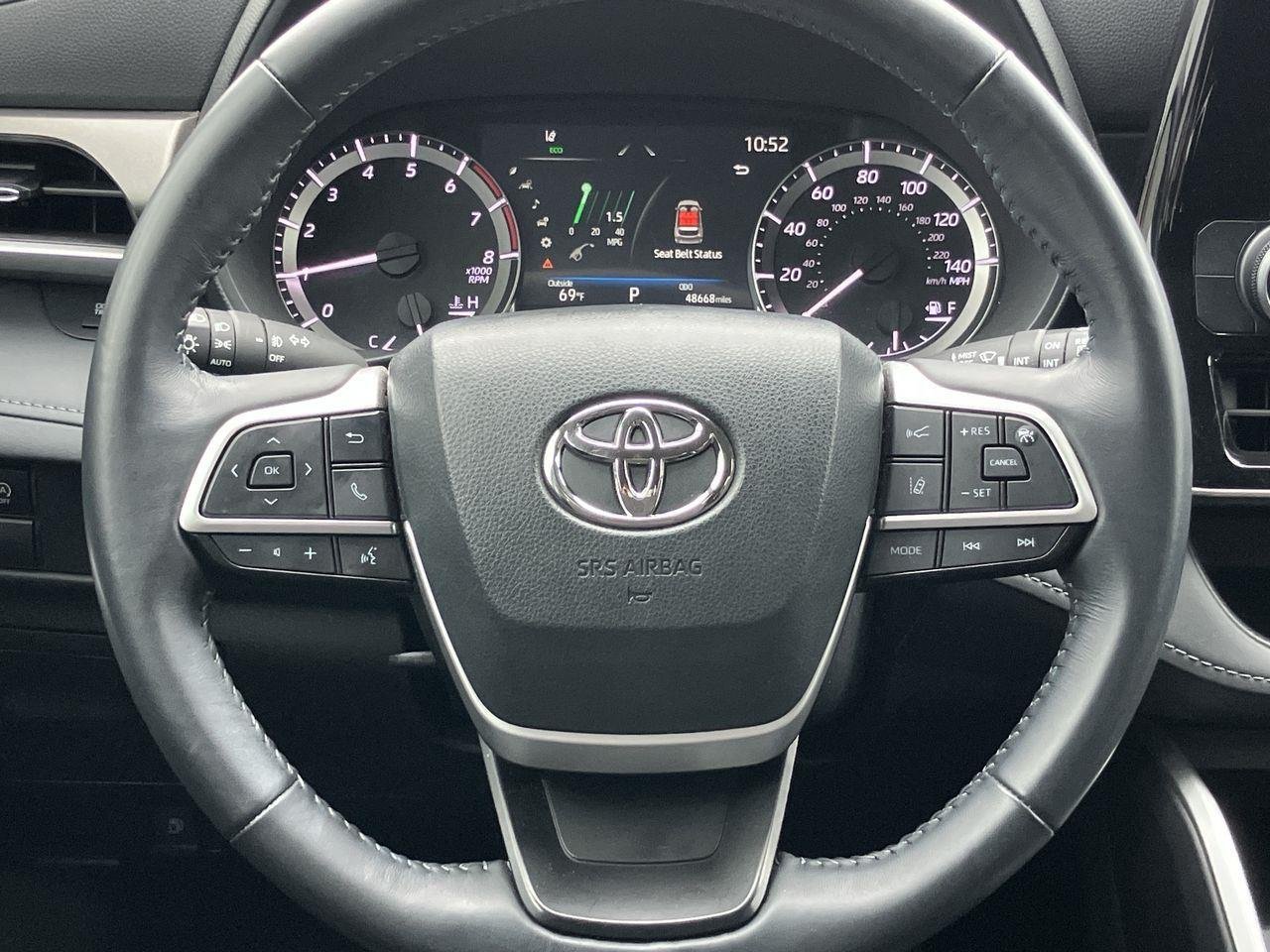 Used 2023 Gray (Magnetic Gray Metallic) Toyota LE AWD image 18