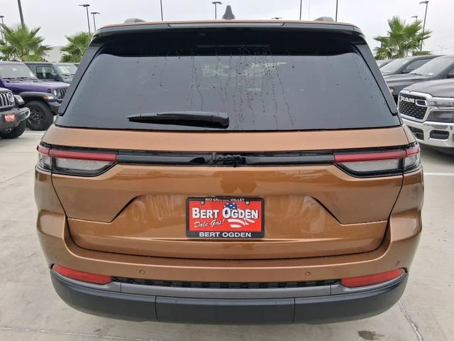 New 2026 Copper Shino Metallic Clear-Coat Exterior Paint Jeep Limited image 6