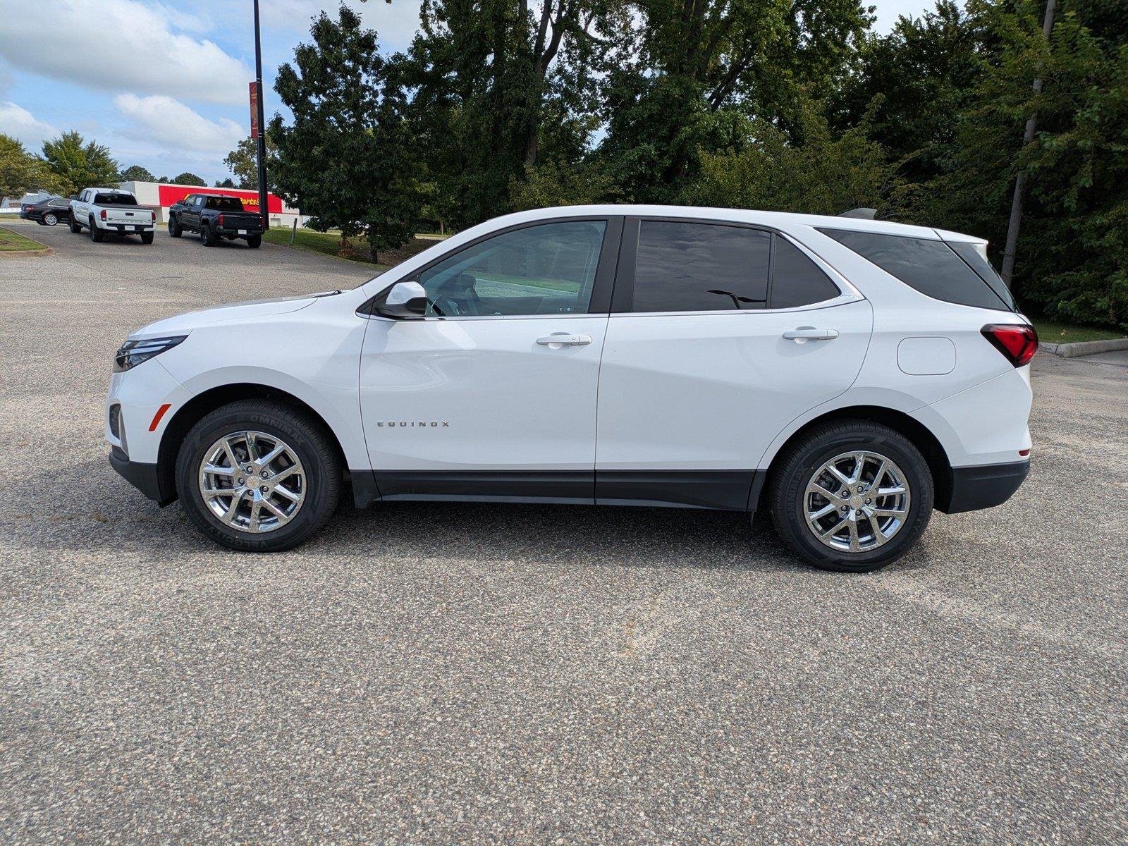 Used 2022 Summit White Chevrolet LT image 7