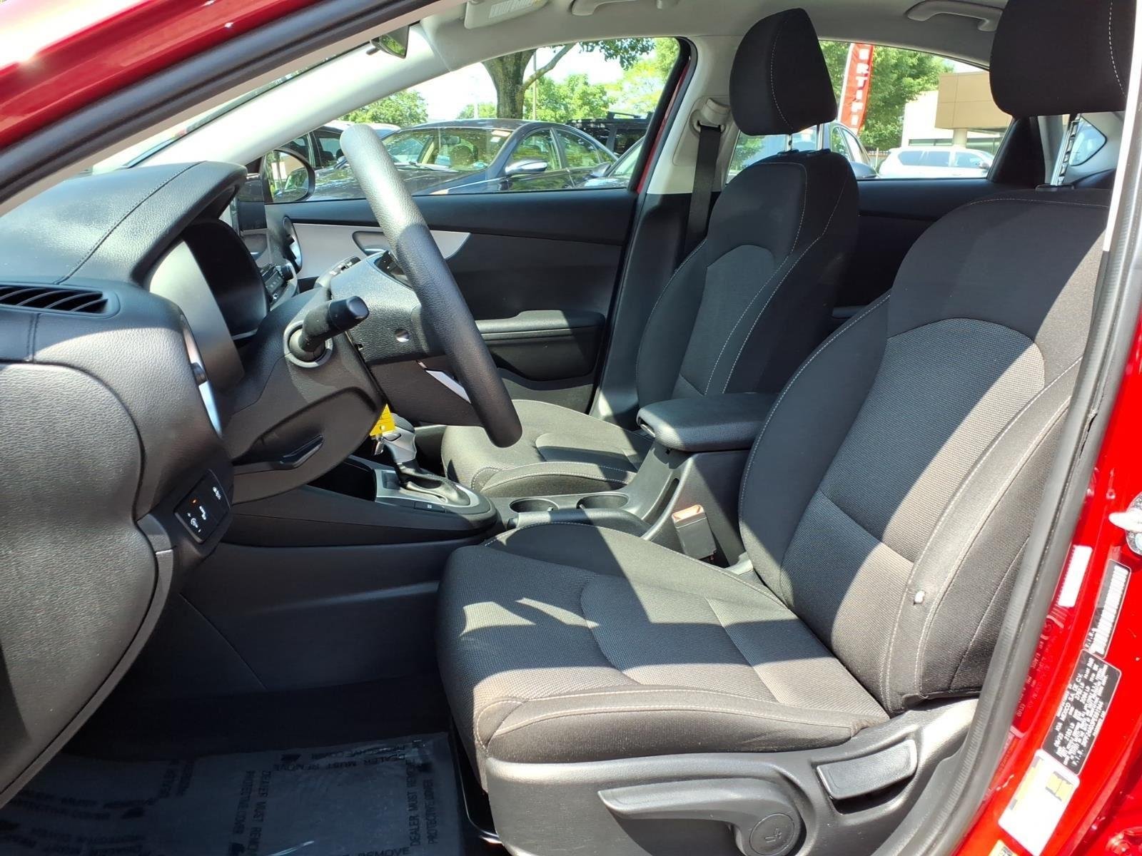 2023 Kia Forte LXS - Photo 20