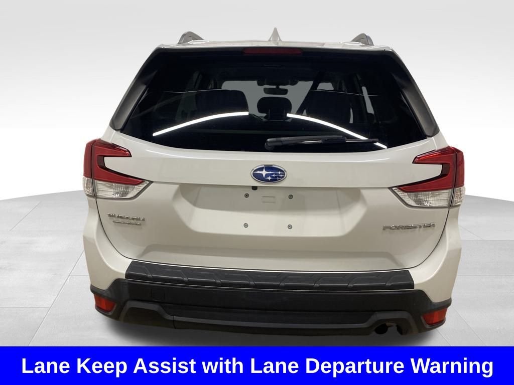 2019 Subaru Forester Premium photo 3